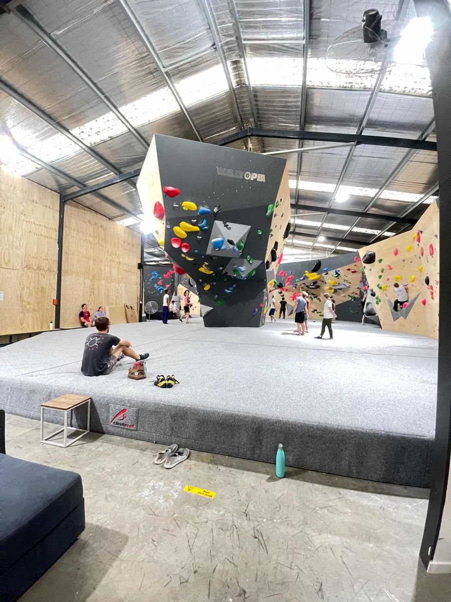 The island wall - climb it from every side